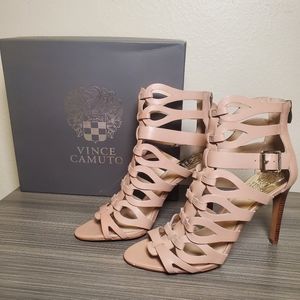 Vince Camuto Sandbar Smooth Calf Sandals. like new in box. Size 10